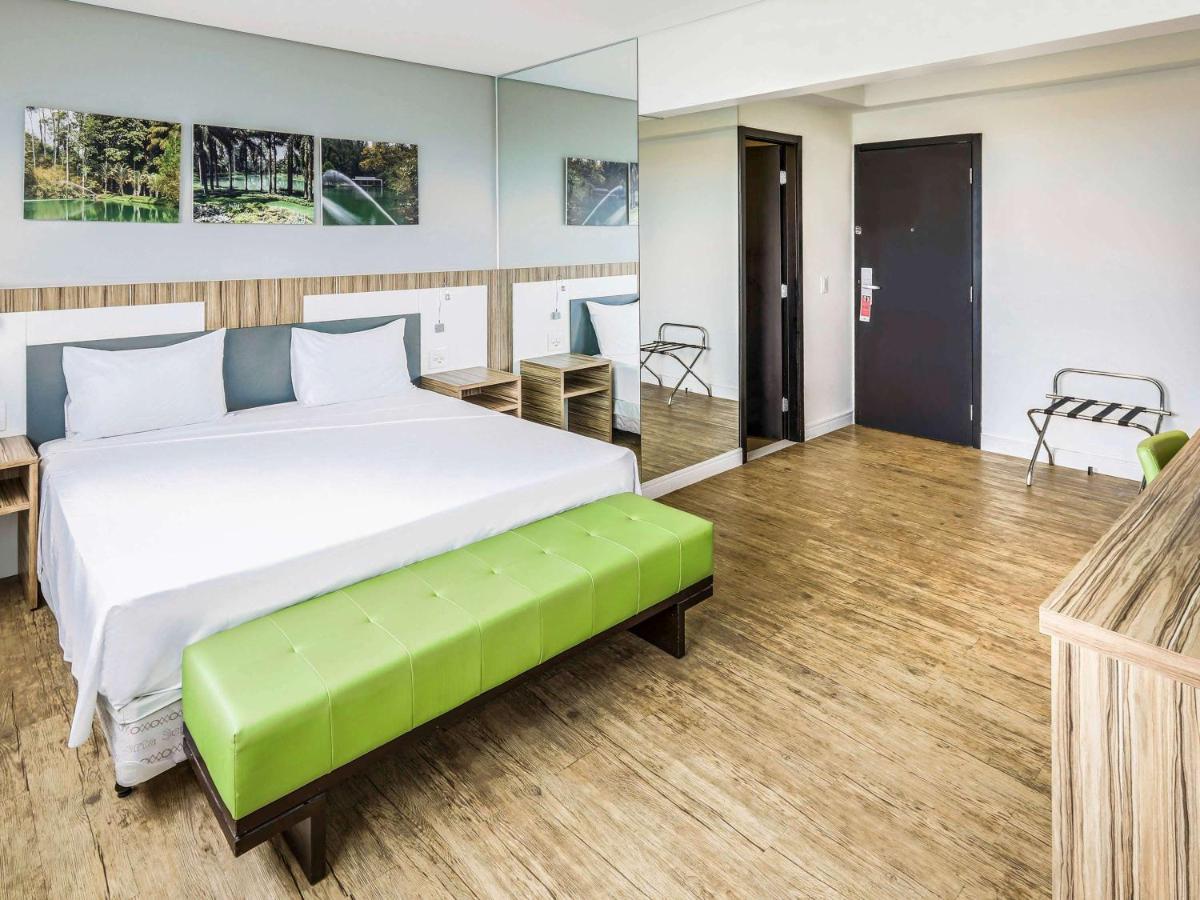 Отель Ibis Styles Confins Aeroporto Лагоа-Санта Экстерьер фото