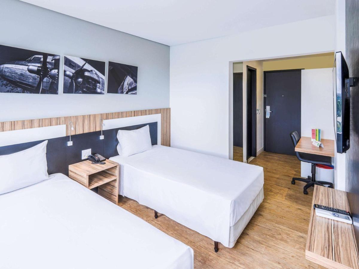 Отель Ibis Styles Confins Aeroporto Лагоа-Санта Экстерьер фото